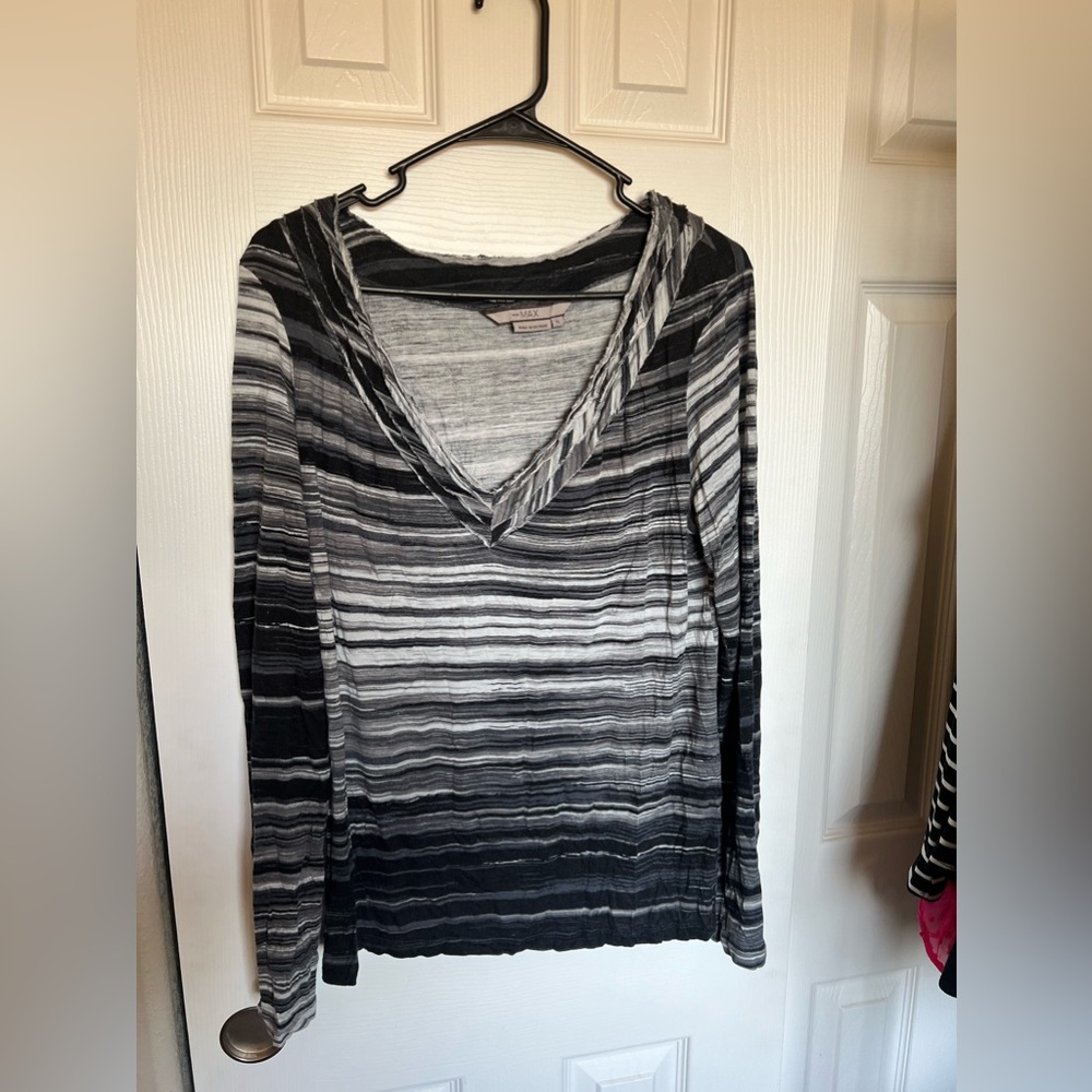 To the MAX deep V long sleeve